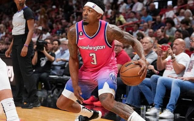 最終クォーターで怒涛の反撃を見せるも…終盤にミスが続きウィザーズがホーネッツに惜敗