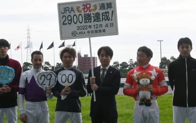 横山典弘騎手が史上3人目のJRA通算2900勝を達成 「まだまだジョッキーを長く続けたい」