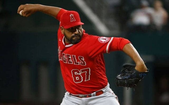 【MLB】エンゼルスが“ジャーニーマン”と再契約　先発ローテ補強「風変りなキャリア」