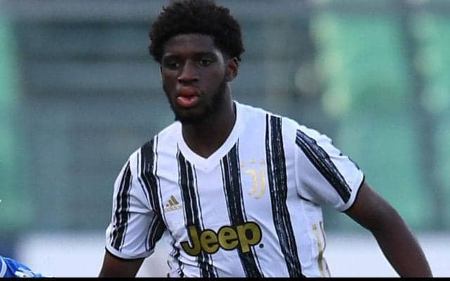 ユベントスが19歳のイングランド人MFと長期契約！ デビュー3試合で2アシストの逸材