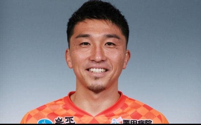 長野が秋山拓也と契約更新　「最高の景色を見るために全力で」
