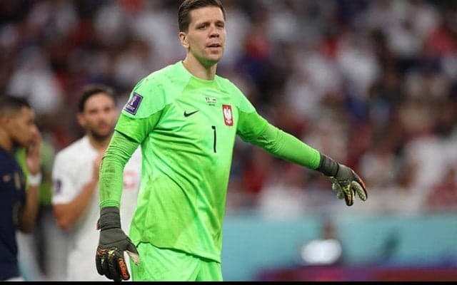W杯のベストファーザー賞？ 敗退後に子供を慰めるシュチェスニーの姿に感涙