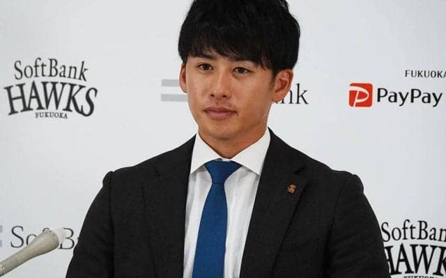 鷹・板東湧梧は700万円増の3400万円でサイン　来季は先発1本「数字としては15勝」