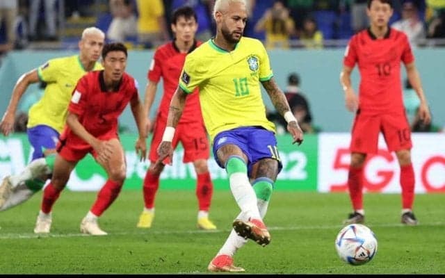 「これを運と言っていいのか？」「技術であり実力」ネイマールの“完璧PK”を日本のファンも称賛「駆け引きがすごい」