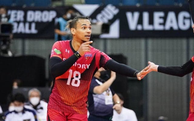 サントリー　小川猛の勇退とダニエル・リマ通訳の退団を発表