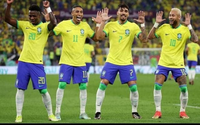 「敬意を欠いている」「踊り過ぎだ」ブラジル代表のゴールパフォーマンスに非難「監督まで加わっていたのは気に入らない」