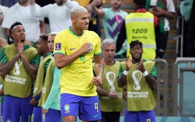 ｢魔法みたいなパス回し｣ブラジル代表がカタールW杯・韓国戦で見せた｢華麗パスワーク」からのファインゴールが話題! リシャルリソンの圧巻ボールキープから始まった「至高の崩し」