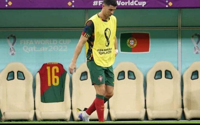 「プライドが高すぎる」「またやった」1人早くロッカールームへと下がったC・ロナウドが物議！一方で擁護の声も「チームメイトより1分早く戻っただけだ」