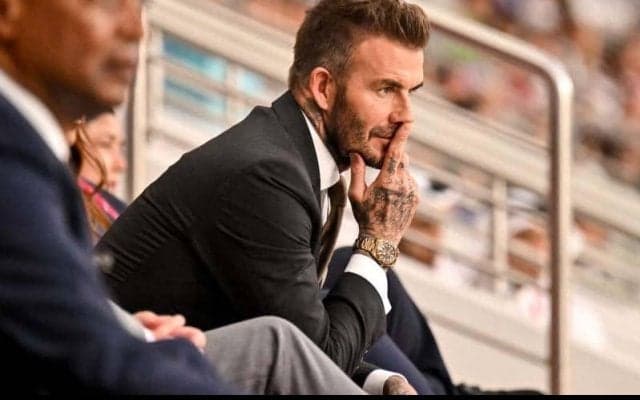 「年取ってもかっこいい」「フランス戦に出ますか？」ベッカムがイングランド代表を直接激励！20年前の日韓W杯では“ベッカム・フィーバー”巻き起こす