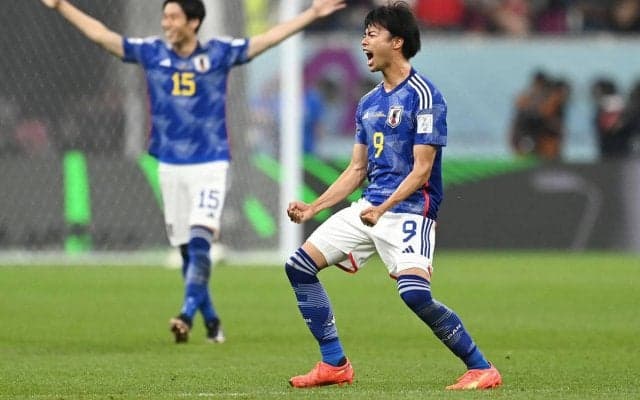 「この悔しさを必ず次に繋げます」世界が注目したライン際の“折り返し”、敗退後に号泣の三笘薫が心境綴る「素晴らしいチームで闘えて本当に光栄」