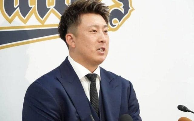 オリックス杉本、打率.235も200万円アップ　7200万円でサイン「色々ありましたけど」