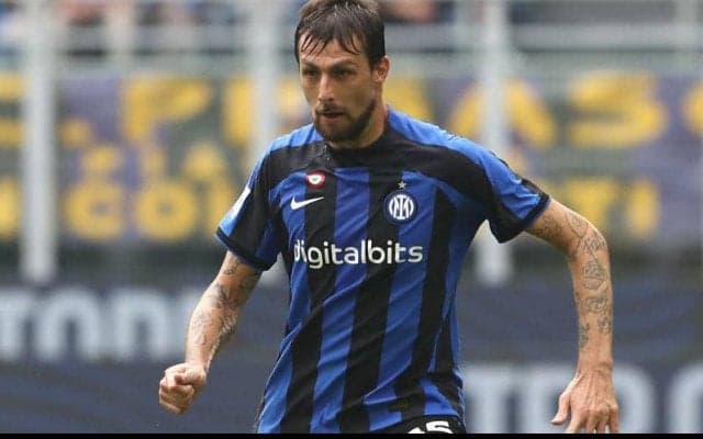 インテル、伊代表DFアチェルビの買い取り金額の減額をラツィオと交渉か