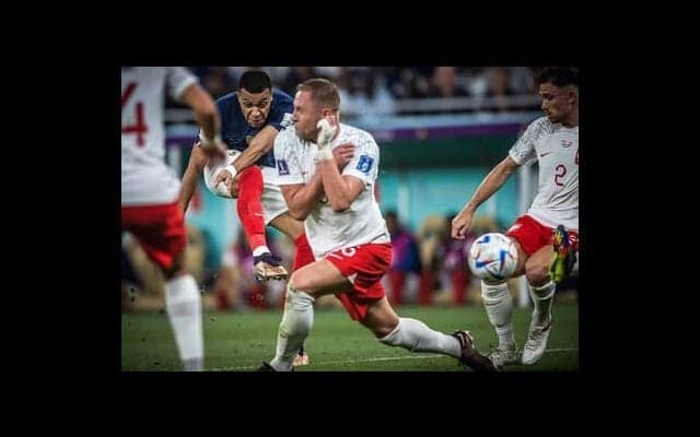 エムバペがポーランド戦後に初めて口を開いた真意。量産するゴールや大会MVPにも興味なし