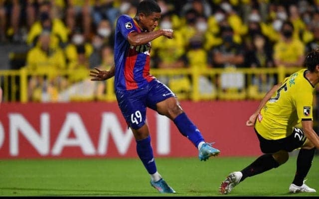 FC東京が生え抜きSBバングーナガンデ佳史扶と来季契約合意　「強い覚悟を持って戦います」