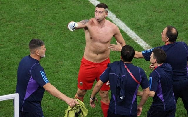 「試合前にあれだけ喋ったら勝てるわけがない」アルゼンチン代表GK、試合前のオランダ指揮官の無駄口に言及「保存しておいた」「それが力になった」
