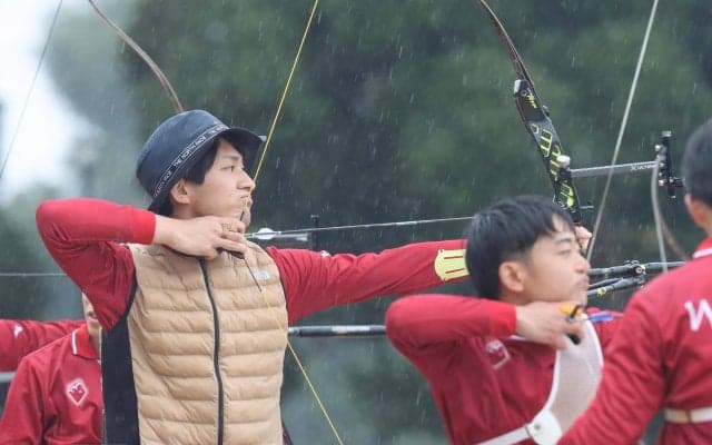 伝統の一戦で３勝を挙げる