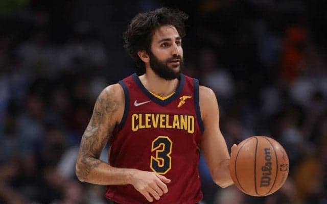 左ヒザのACL断裂から復帰を目指すキャブズのリッキー・ルビオが5対5の練習へ参加