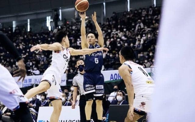 横浜BCが3Qに三遠を圧倒して4連勝…河村勇輝が21得点10アシストとチームをけん引