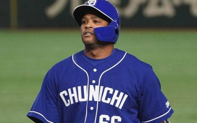 “最弱の4番”に転落…好機潰したゲッツー地獄　相次ぐ補強で煽り、中日主砲の正念場