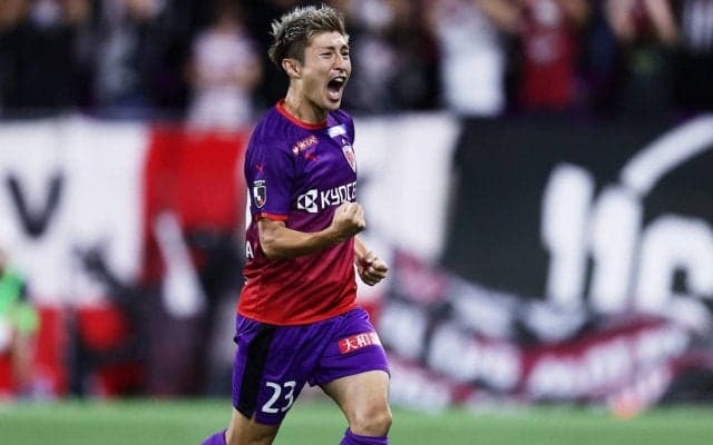 京都が共に今季加入のFW豊川雄太、DF井上黎生人と契約更新