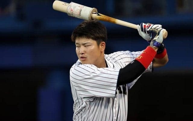 ３年後ポスティング容認の村上宗隆に米メディアも熱視線！大型契約も予想「巨額の給料が支払われるだろう」