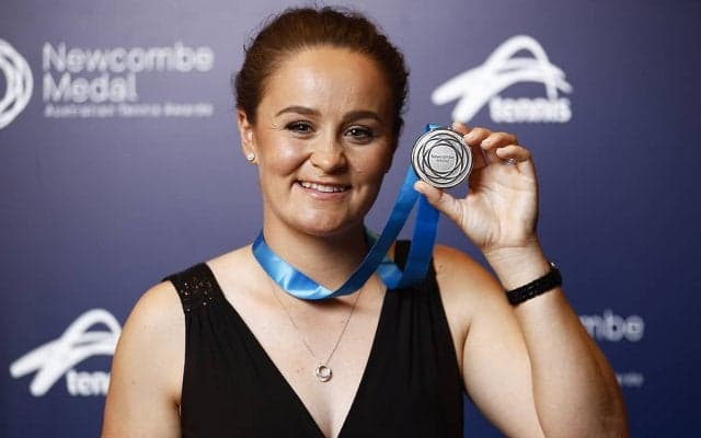 引退したバーティ、母国で最も優れたテニス選手に贈られるニューカム・メダルを獲得。受賞逃したキリオスは不満げ