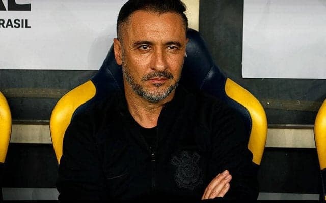 フラメンゴがヴィトール・ペレイラを新指揮官に招へい！　今季はコリンチャンスを指揮