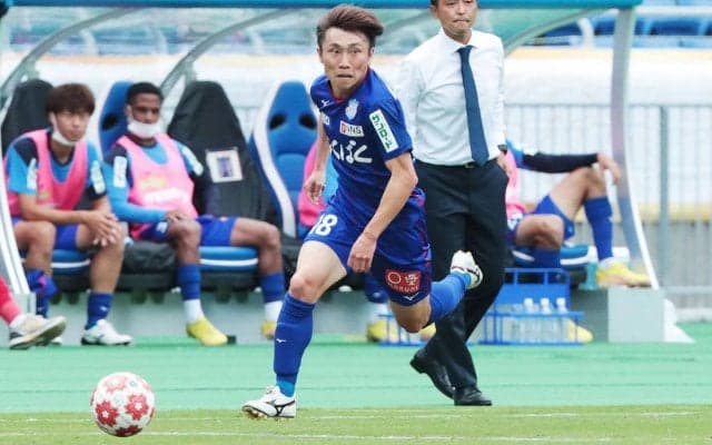 甲府がリーグ戦37試合4得点のMF鳥海芳樹と契約更新「シャーレを掲げた時の喜びは一生忘れられません」
