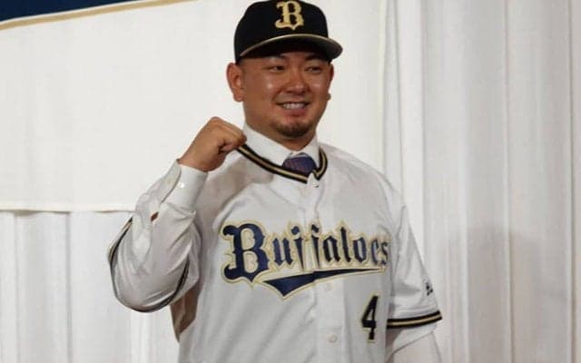 近藤健介を逃したオリ…吉田正尚の穴をどう埋める？　森友哉が背負う“2つの期待”