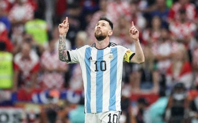 「なんという美しい言葉」メッシに込み上げる“熱いもの”、アルゼンチン国民の気持ちを伝えた女性リポーターを世界が称賛「彼女は天才だ」