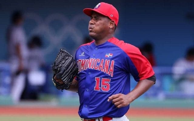 原巨人 左腕メルセデスがロッテ入りでささやかれる「失策」とは