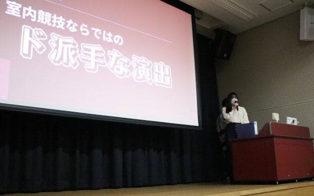 大学構内で早慶戦を宣伝　競技と部活の魅力を発信