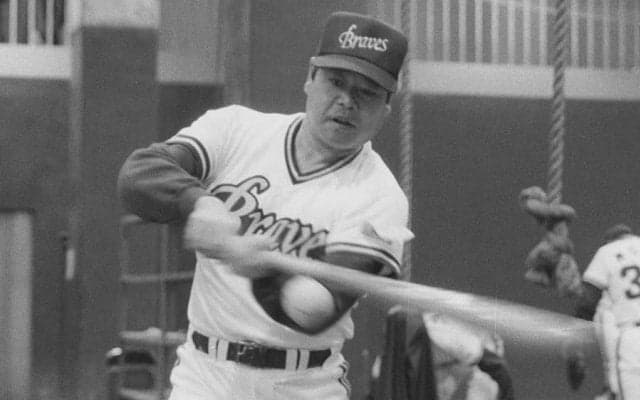 567発の大打者にまさかの禁断ボール　激怒覚悟も…18歳が成功した“売名行為”