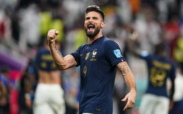 【カタールW杯】メッシでもムバッペでもない優勝の鍵を握るのはジルーか…　苦労人大型FWの価値