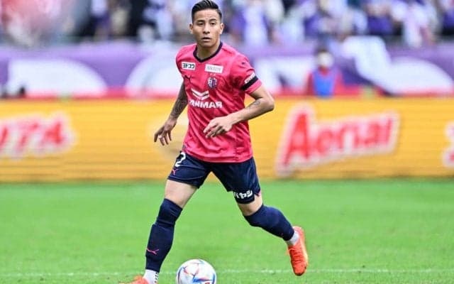 ｢どっちも格好いい｣C大阪・松田陸が新車・ベンツ購入を報告! 後輩の舩木翔は先輩に｢よっしゃードライブいけるやん｣と反応