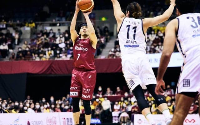 ファジーカス&篠山の活躍で土壇場逆転…川崎が宇都宮との激戦制し5連勝