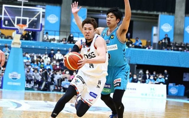 三遠がアウェーで京都に勝利…6選手が2ケタ得点を挙げ連敗を「8」でストップ