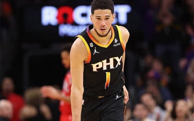 シーズンハイ58得点を叩き出したブッカー…最大24点差からサンズがペリカンズに逆転勝利