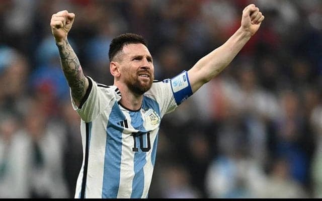 メッシが悲願の戴冠、アルゼンチンがフランスとの歴史に残る激闘をPK戦の末に制して36年ぶり3度目の優勝《カタールW杯》