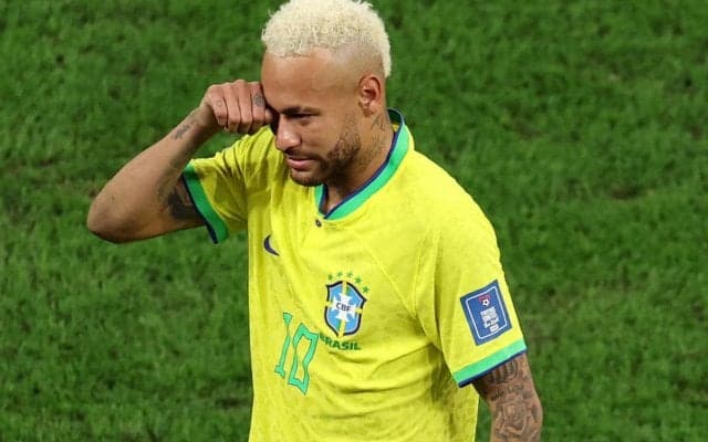 「おめでとう、ブラザー」夢敗れたネイマールが頂点に立ったメッシを祝福、ファンは4年後に期待「次のこのシーンは君のものだ」