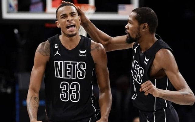 ネッツを攻防両面で支えるクラクストン「DPOY候補のトップにいるべきだと感じている」