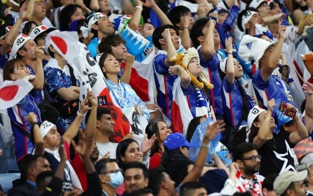 「ホントにサッカー女神」「めっちゃ可愛い」世界を驚かせた美女サポーター、8年前のアルゼンチン代表ユニフォーム姿が話題「8年前もサッカーガチ勢！」