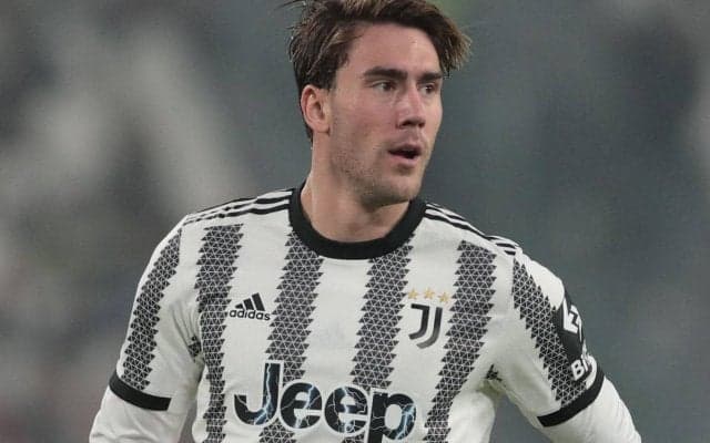 ヴラホビッチは最低8000万ユーロ... バイエルン&PSGが参戦も