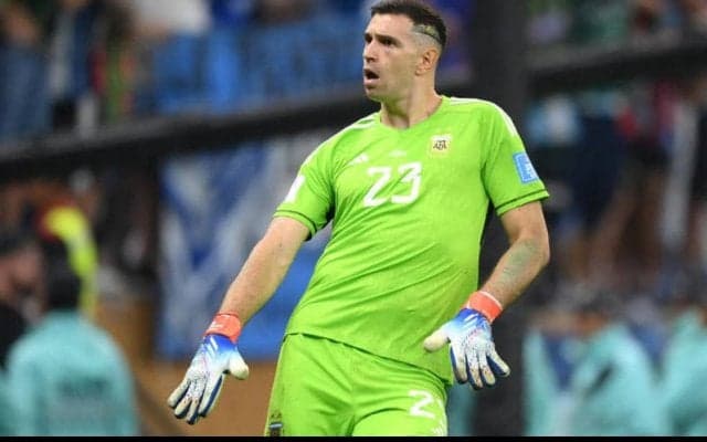 “股間パフォ”が非難集めるカタールW杯最優秀GK、行為の理由を説明「許容できないことだった」