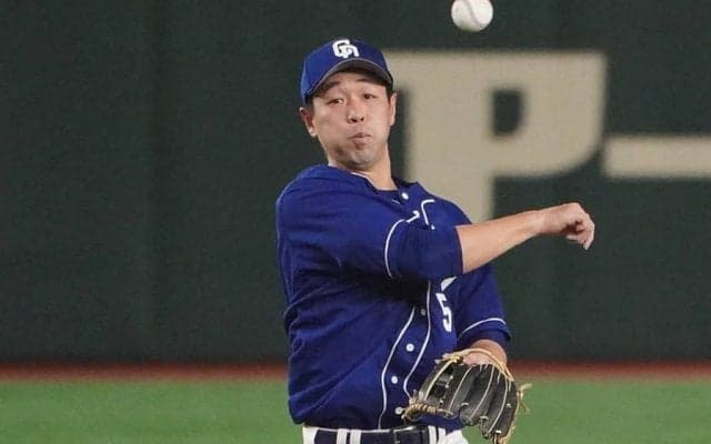 電撃トレードは楽天に何をもたらすか　定位置には浅村…阿部加入が引き金の“大変革”