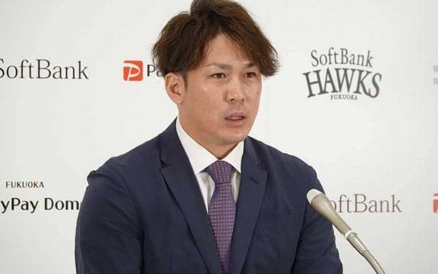 鷹・甲斐拓也、“ダウン覚悟”も現状維持2.1億円で更改「足引っ張った」「申し訳ない」