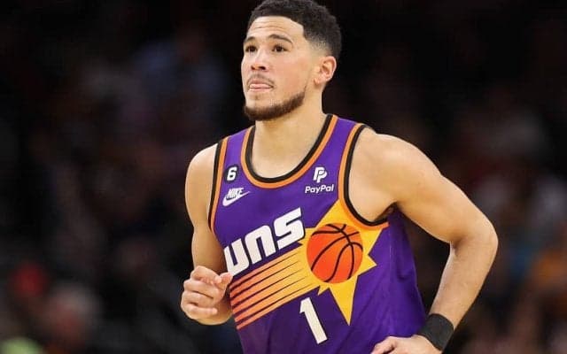 アメリカの実業家で元NCAA優勝メンバーのマット・イシュビアがサンズを史上最高額で買収