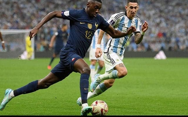 バイエルンがW杯開幕前にコロ・ムアニへ獲得オファー？