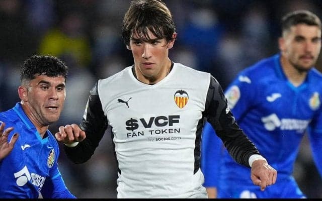 DF陣に負傷者続出のトリノがバレンシアの若手DFヘスス・バスケス獲得に接近か？