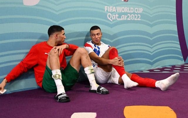 「これぞ友情だ」「ベストなコンビ」カタールW杯準決勝で対戦したムバッペ＆ハキミの親友同士が笑顔で再会